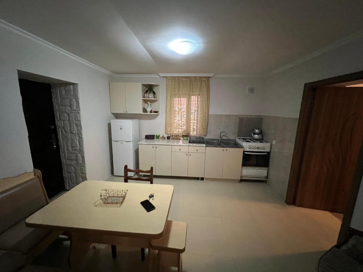 Cozy Apartment In The Centre Of Kutaisi Exterior foto