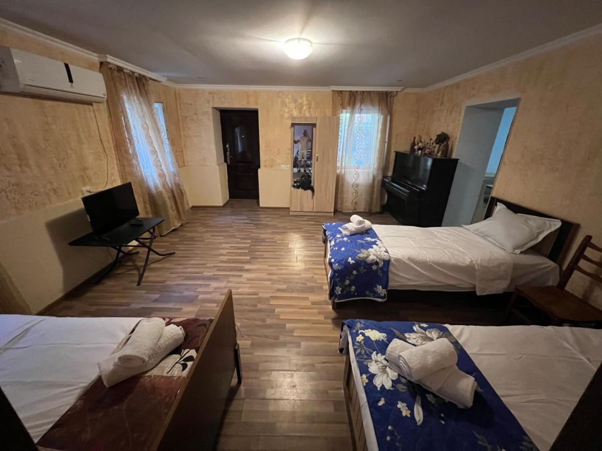 Cozy Apartment In The Centre Of Kutaisi Exterior foto